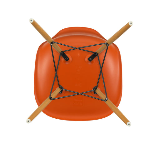 Cadeira Eames em Plástico DSW / Ácer Dourado